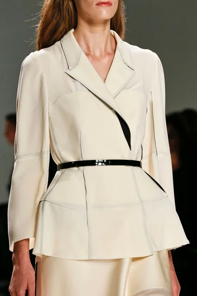 Look 9